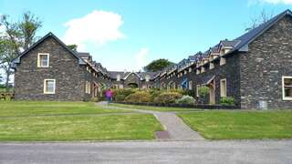 Дома для отпуска Dingle Courtyard Cottages 4 Bed Дингл Дом для отпуска-6