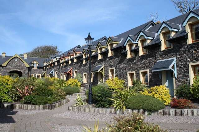 Дома для отпуска Dingle Courtyard Cottages 4 Bed Дингл-12