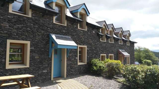 Дома для отпуска Dingle Courtyard Cottages 4 Bed Дингл-4